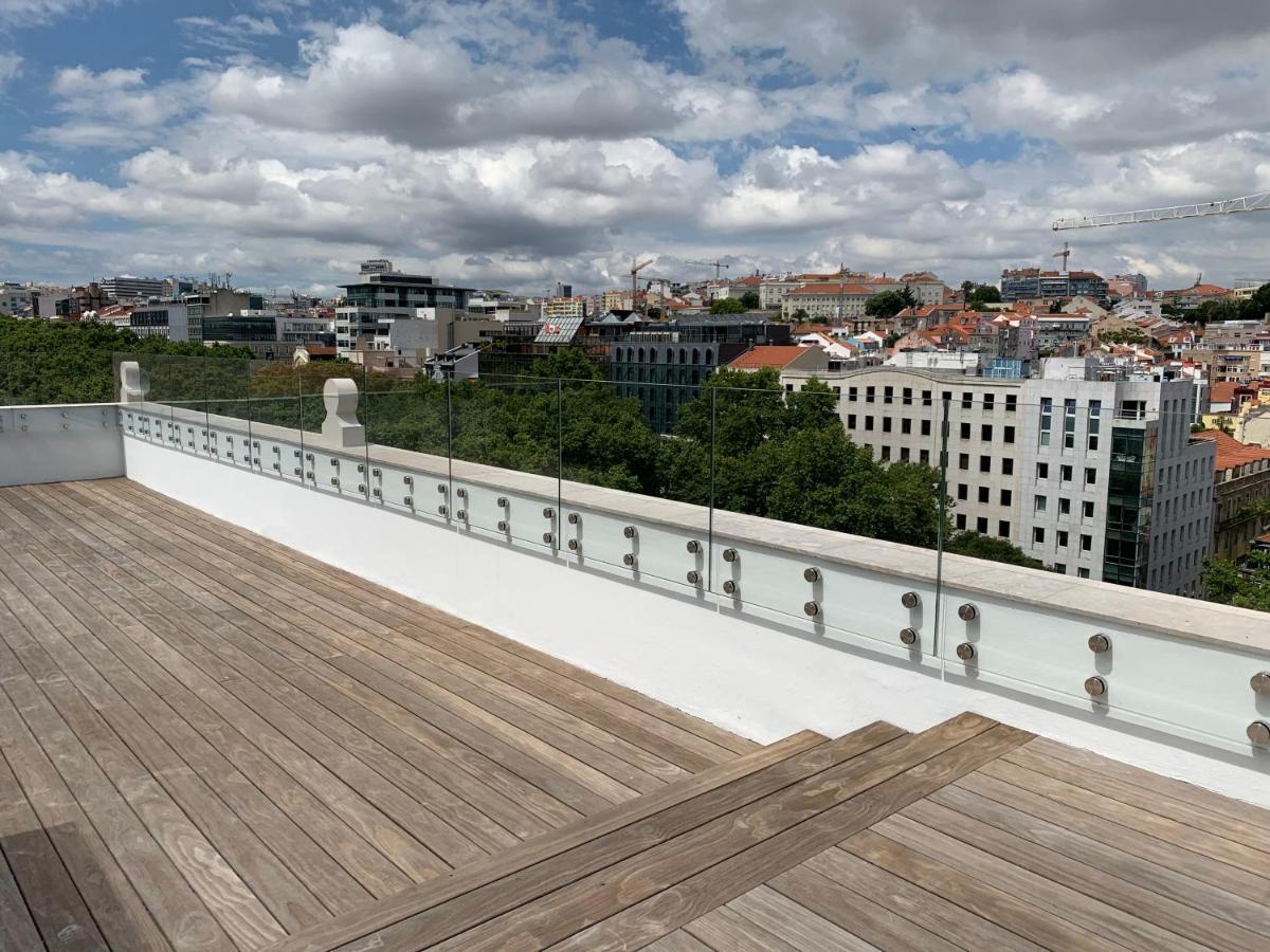 Apartament New!! Luxury Avenida Da Liberdade Flat- With Rooftop And Pool Lizbona Zewnętrze zdjęcie